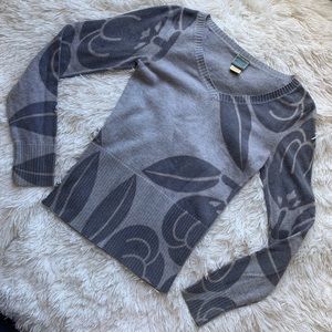 Seven7 blue floral v neck sweater